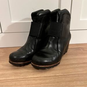 Sorel Joan of Arctic Wedge Booties Black Leather Size 8